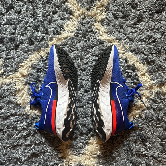 Nike React Infinity Run Flyknit - Picture 4 of 5